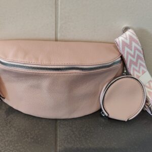 Kunstleder Tasche zum umhängen in Soft Pink