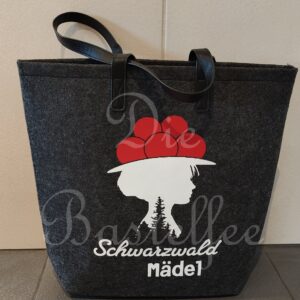 Filztaschen groß ,,Schwarzwald Mädel“ mit Kunstleder Henkel